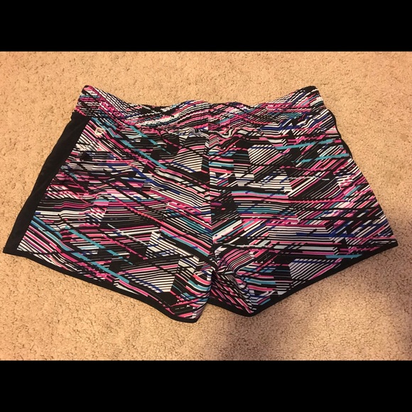 Fabletics Fallon Short - Size Small - Picture 2 of 4